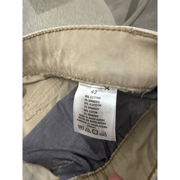 Unionbay Mens Cargo Shorts Size 42 Beige Cotton Blend Relaxed Fit With Pockets - Picture 5 of 7